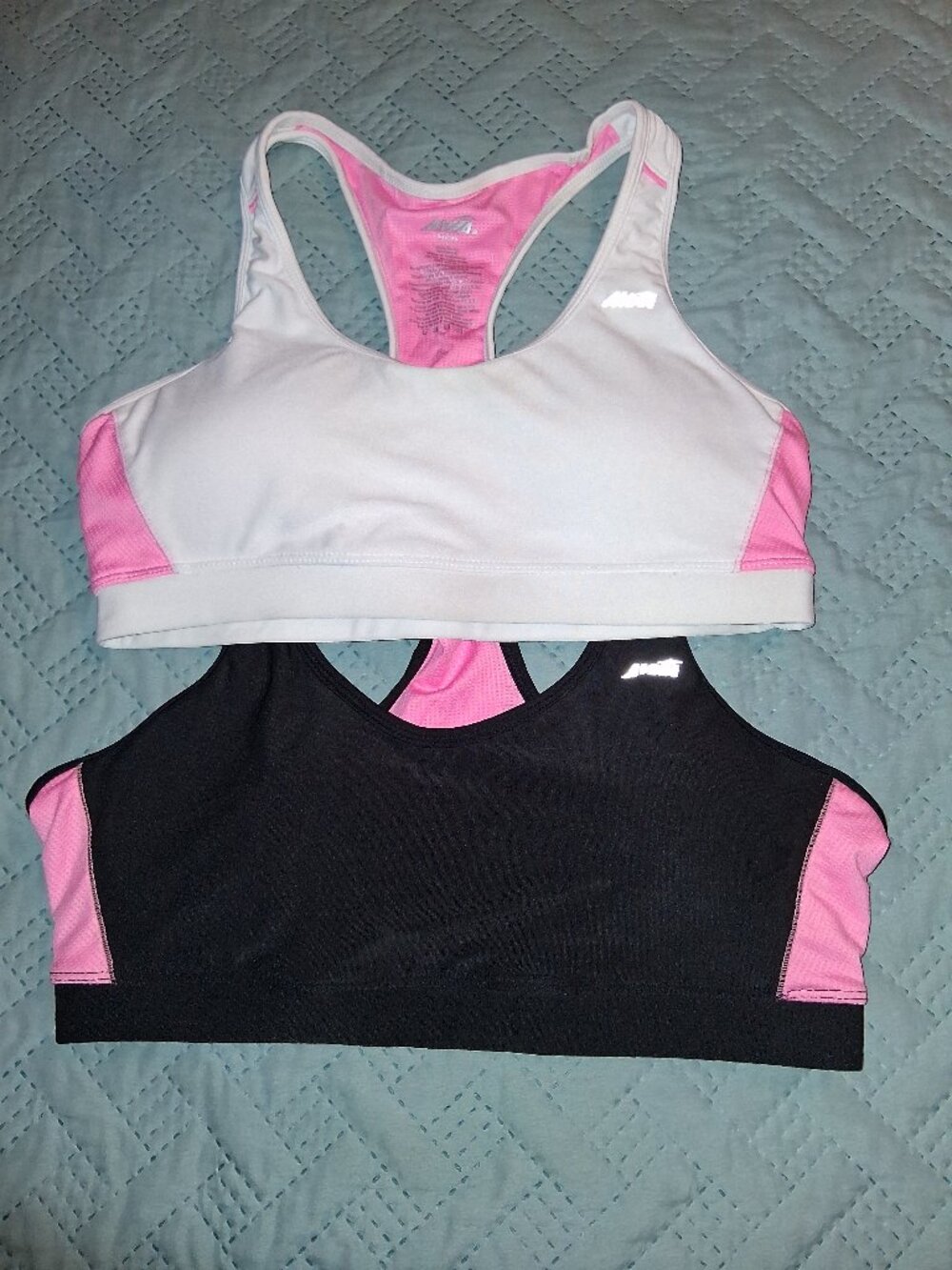 Excellent condition! Avia Sports Bras-size L
